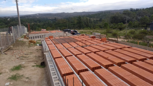 Emprendimiento: Complejo Vacacional Glamping (domos Geodesicos) Superficie Construida : 365 M2 Escritura De 3 Lotes. En Tramite De Unificación Planos Aprobados Para 2 Proyectos