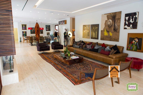 Casa A Venda No Bairro Tamboré Em Santana De Parnaíba - Sp. - Vptb2-51m-1