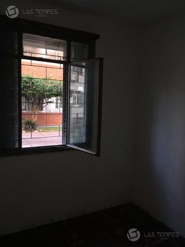 Apartamento - La Comercial - Al Frente, G.c Aprox 1200