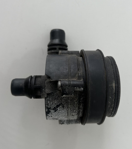 Bomba Auxiliar Mercedes C300 2020 A0005004386 (Usado)