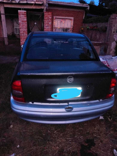 Imagen 4 de 4 de Chevrolet Corsa 1.6 Gl Aa Dh 2003