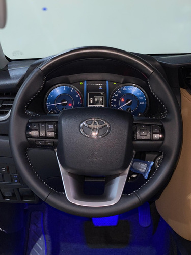 Imagen 5 de 9 de Toyota Fortuner Platinum Dubai