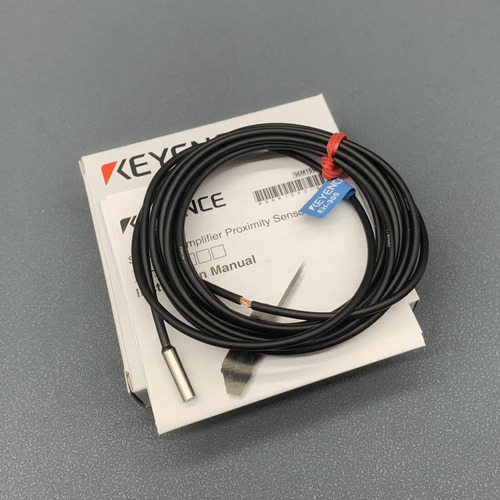 New In Box Keyence Eh-305 Eh305 Proximity Sensor Free Sh Ccg