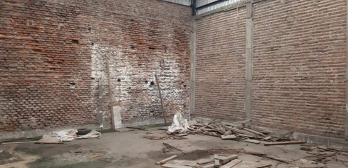 Imagen 4 de 8 de Galpon En Venta En Sarandi Este