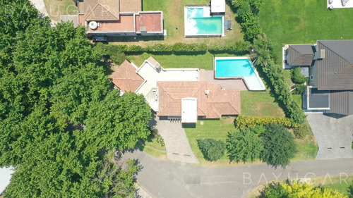 Imagen 27 de 30 de Oportunidad! Venta - Magnífica Casa En Sausalito - Bayugar Negocios Inmobiliarios