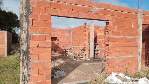 Casa En Venta Chapadmalal, A 7 Cuadras De La Playa. Ideal Explotacion En Verano
