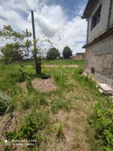 En Venta Terreno. Sector Aeropuerto, VĂa La Pica. Maturin, Monagas, Venezuela