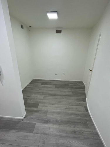 Estudio Gimnasio Pilate Dos Entradas Consultorios Odontología Showroom Med Estetica, Deposito Psicologia Call Center, Oficinas Espectacular Estado 3 Baños Cocina Seguridad Logística Financiera Tribuna