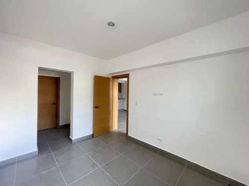 ¡apartamento De Lujo En Alquiler Con Amenidades De Resort!