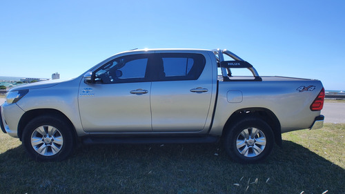 Toyota Hilux 2.8 Cd Sr 177cv 4x4