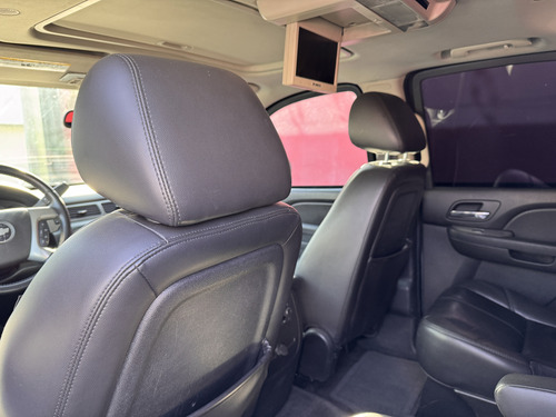 Chevrolet Tahoe E Suv Piel Cd 2a Fila Asientos 4x4 At