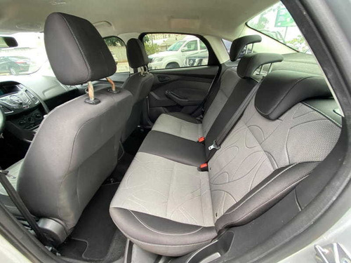 Ford Focus Sedan S 1.6 16v