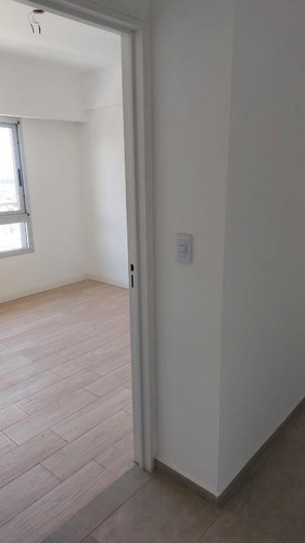 Departamento En Venta - 2 Dormitorios 2 Baños - 78mts2 - Avellaneda
