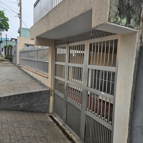 Terreno Com 2 Casas Individuais Ótima Localização