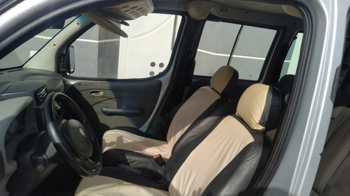 Imagem 5 de 9 de Fiat Doblo Hlx 7 Lugares 6 Port