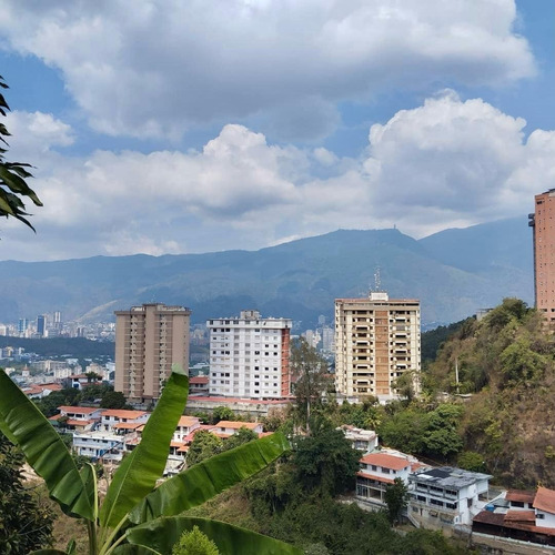 Terreno En Venta, Colinas De Santa Mónica, Caracas.