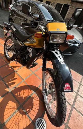 Dt 125 2 Trajes