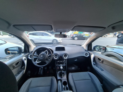 Imagen 7 de 10 de Renault Koleos 2013 2.5 Expression 4x2 Mt