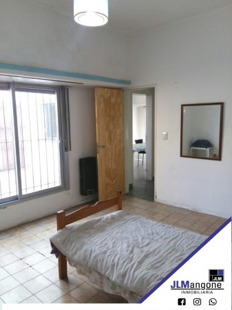 Imagen 6 de 9 de Casa 3 Ambientes Con Cochera Y Terraza
