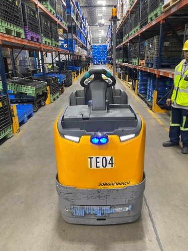 Equipo De Arrastre Marca Jungheinrich Modelo Ezs350na Epcmex