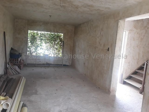 Imagen 7 de 10 de Julio Latouche Vende Casa Las Morochas 22-3091 Jj35