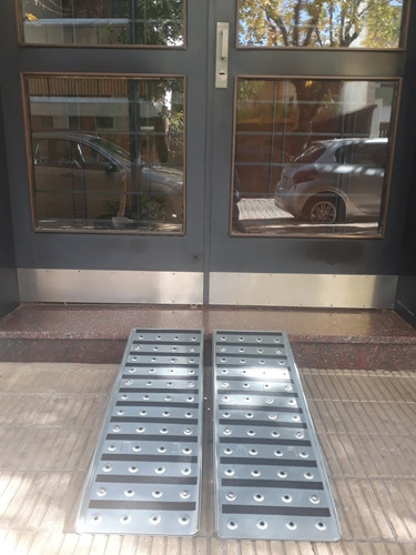 Imagen 5 de 10 de Rampa Para Silla De Ruedas- Discapacitados.