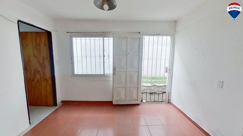 Venta Casa 4 Ambientes Con Parque Ezpeleta