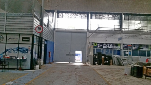 Gran Galpon De 925 Mts. Prox Palacio Legislativo Oportunidad