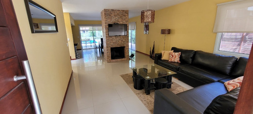 Imagen 4 de 29 de Alquiler Casa Complejo Solanas Vacation Club Punta Del Este 2021/22 Piscina Climatizada, C/cerco - Parrillero Cerrado