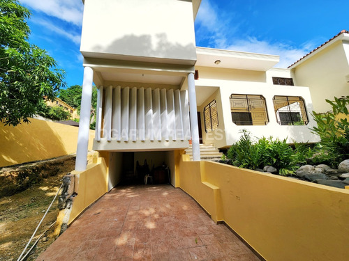 Casa En Venta, Arroyo Hondo 3. Rd$15,500,000