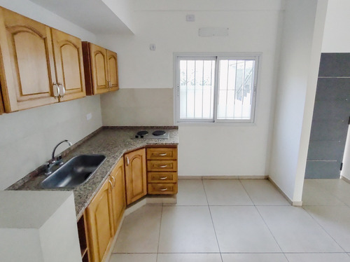 Imagen 7 de 17 de Departamentos 2 Ambientes En Planta Baja Con Patio, Escobar Centro.