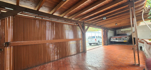 Vendo Espectacular Casa A Pie Del Avila En San Bernardion Gandora De Premio De  Arquitectura. 