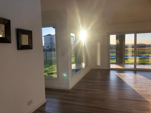 Imagen 4 de 28 de Casa A Estrenar En Exclusivo Barrio Ceibos De Puertos Del Lago