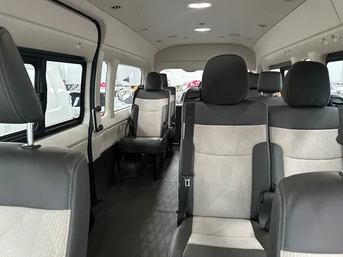 Toyota Hiace 2.7 ventanas 12 pasajeros