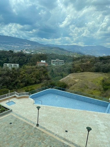 Imagen 2 de 13 de Mirador De Los Campitos Vendo Excelente Pent House 04143256451