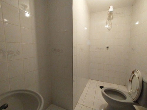 Alphaville 05 - Casa 600m² 5 Dormitórios, 3 Suítes, 4 Vagas, Piscina, Churrasqueira, Hidromassagem - Cncd077