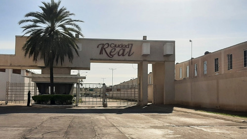 Imagen 2 de 8 de Townhouse En Alquiler Conjunto Residencial Ciudad Real Barcelona