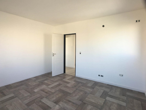 Casa En Venta Ubicado En Haras Santa Maria, Escobar, G.b.a. Zona Norte