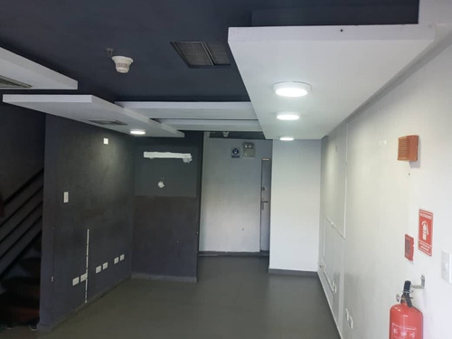Imagen 8 de 10 de Remax Infinity Alquila Local Comercial En Cc Concepto La Granja 136404 Frances Mijares 04144990396