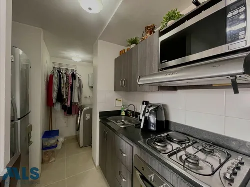 Sin Poniente, Piso Alto(mls#255937)