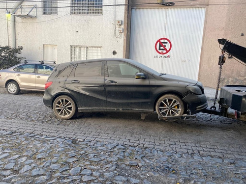 Mercedes Benz B 180 Completa O Partes Desarmo Aseguradora