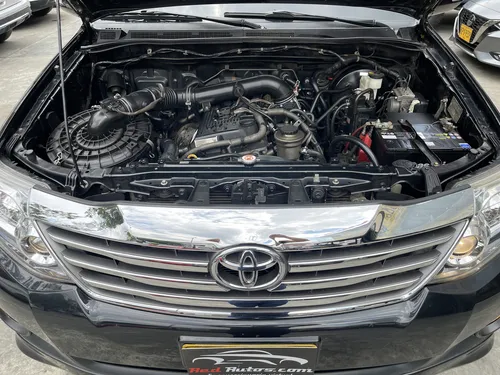 Toyota Fortuner 2.7L AT 2700CC 4X2