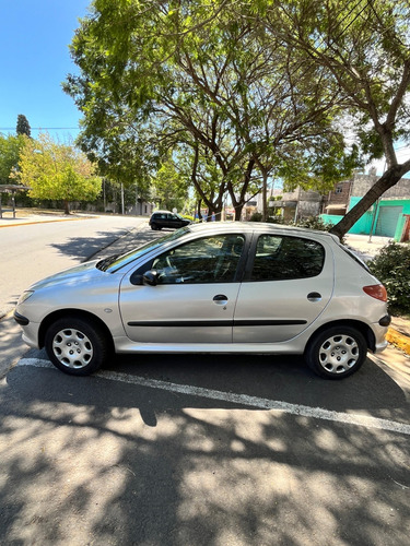 Peugeot 206 1.4 Xr Confort