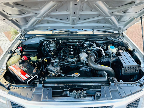 Nissan Frontier 2.5 S Cab. Dupla 4x4 4p