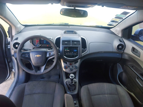 Imagen 19 de 21 de Chevrolet Sonic Lt 1.4 4p Sedan C/gnc