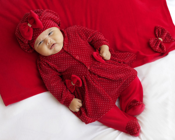 roupa de bebe vermelha