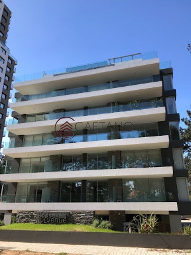 Imagen 25 de 30 de Moderno Apartamento De Dos Dormitorios Con Balcón En Venta - Punta Del Este - Punta Del Este Roosevelt