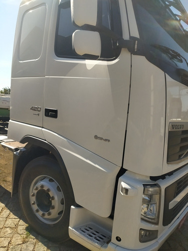 Imagem 4 de 7 de Volvo Fh Branco Toco 420 S.chift Toco