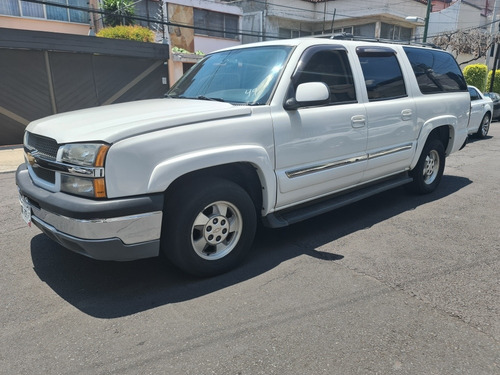 Imagen 8 de 15 de Chevrolet Suburban G Piel Aa Qc 2005 $129500 Socio Anca