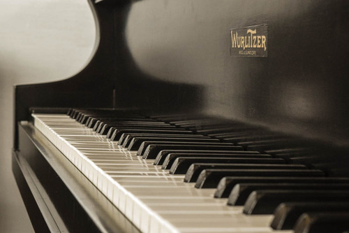 Piano De Cola Wurlitzer